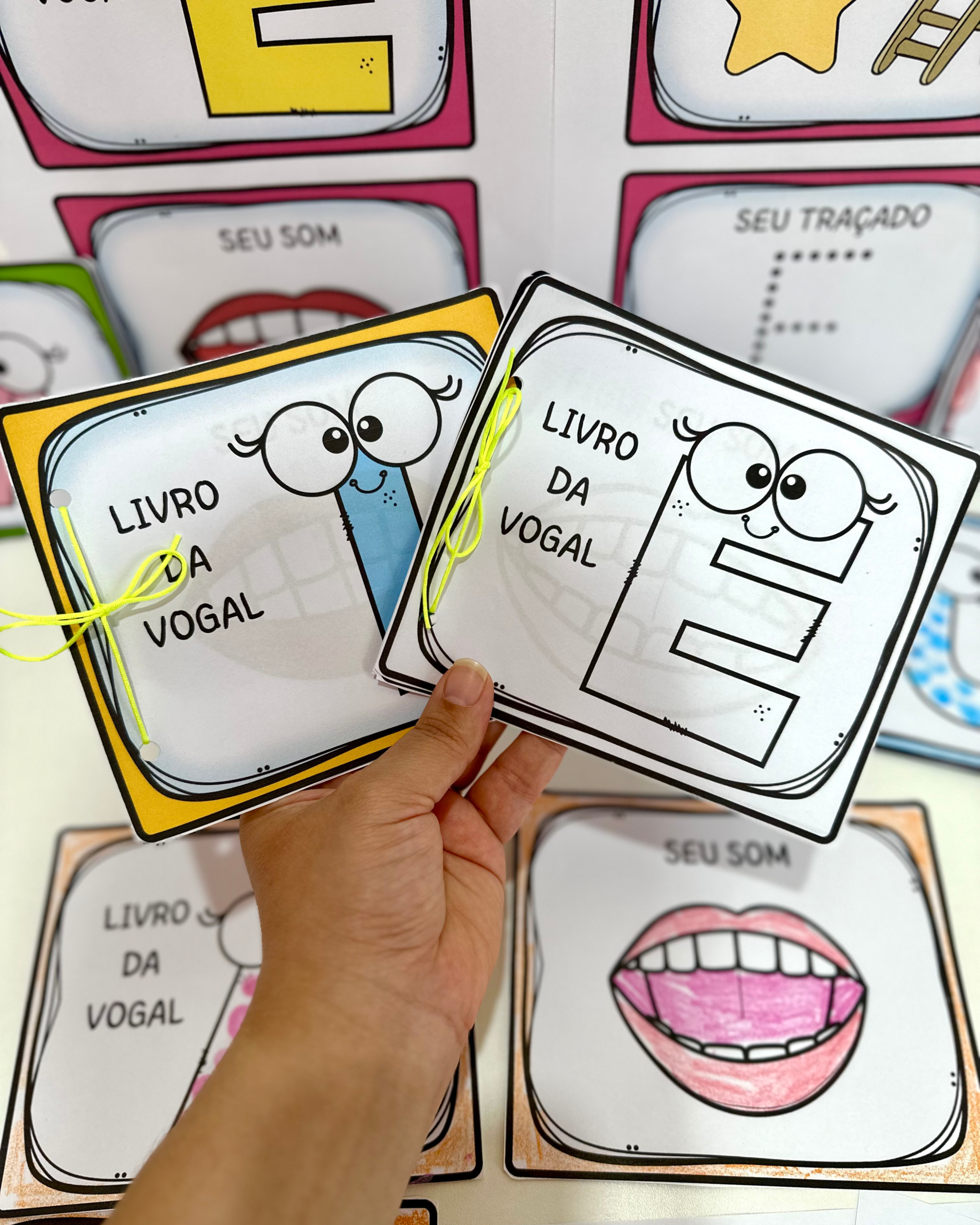 LIVRINHO DAS VOGAIS - Imagem 3