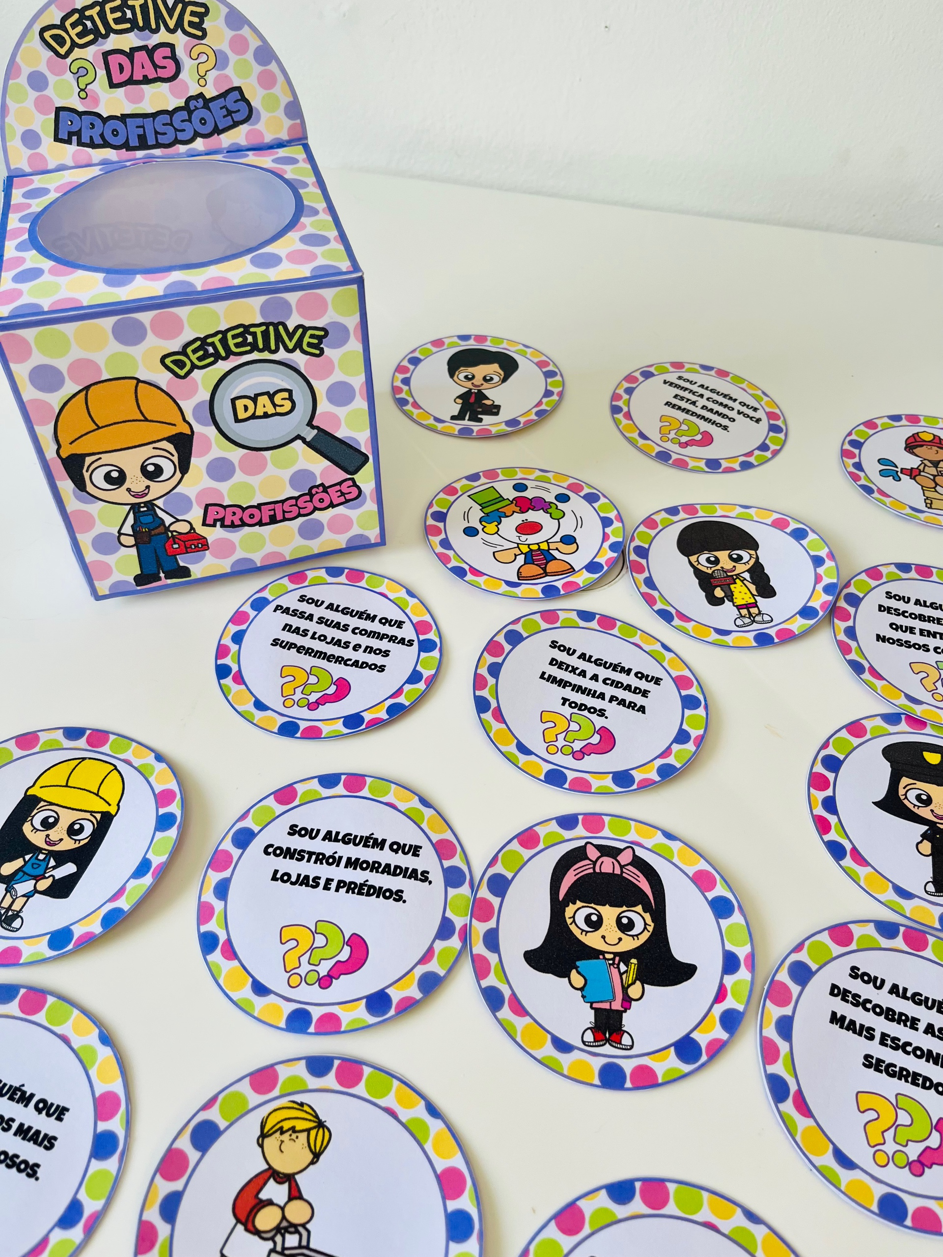 DETETIVE DAS PROFISSÕES