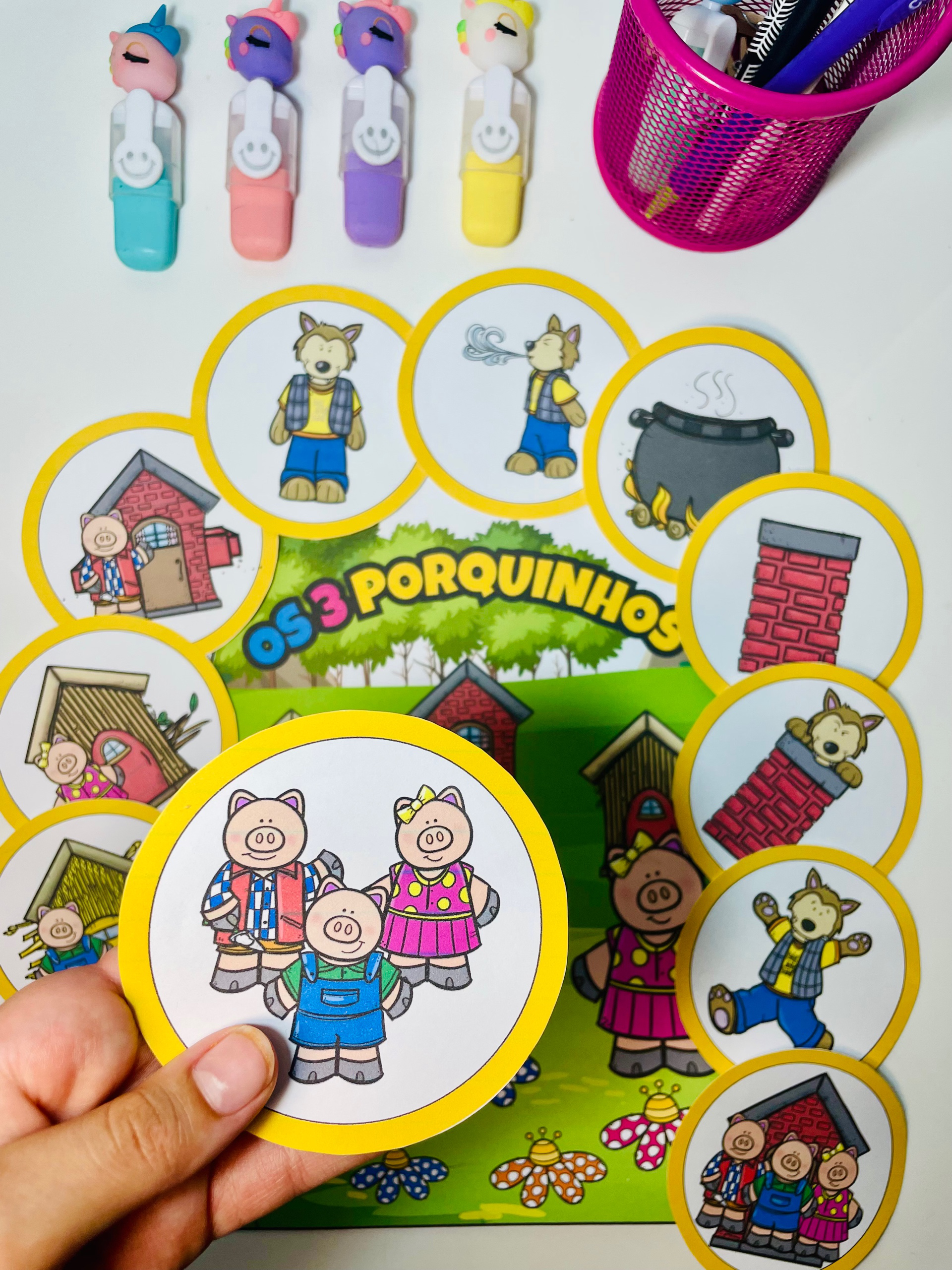 LUVA DE HISTÓRIA - OS TRÊS PORQUINHOS - Imagem 3