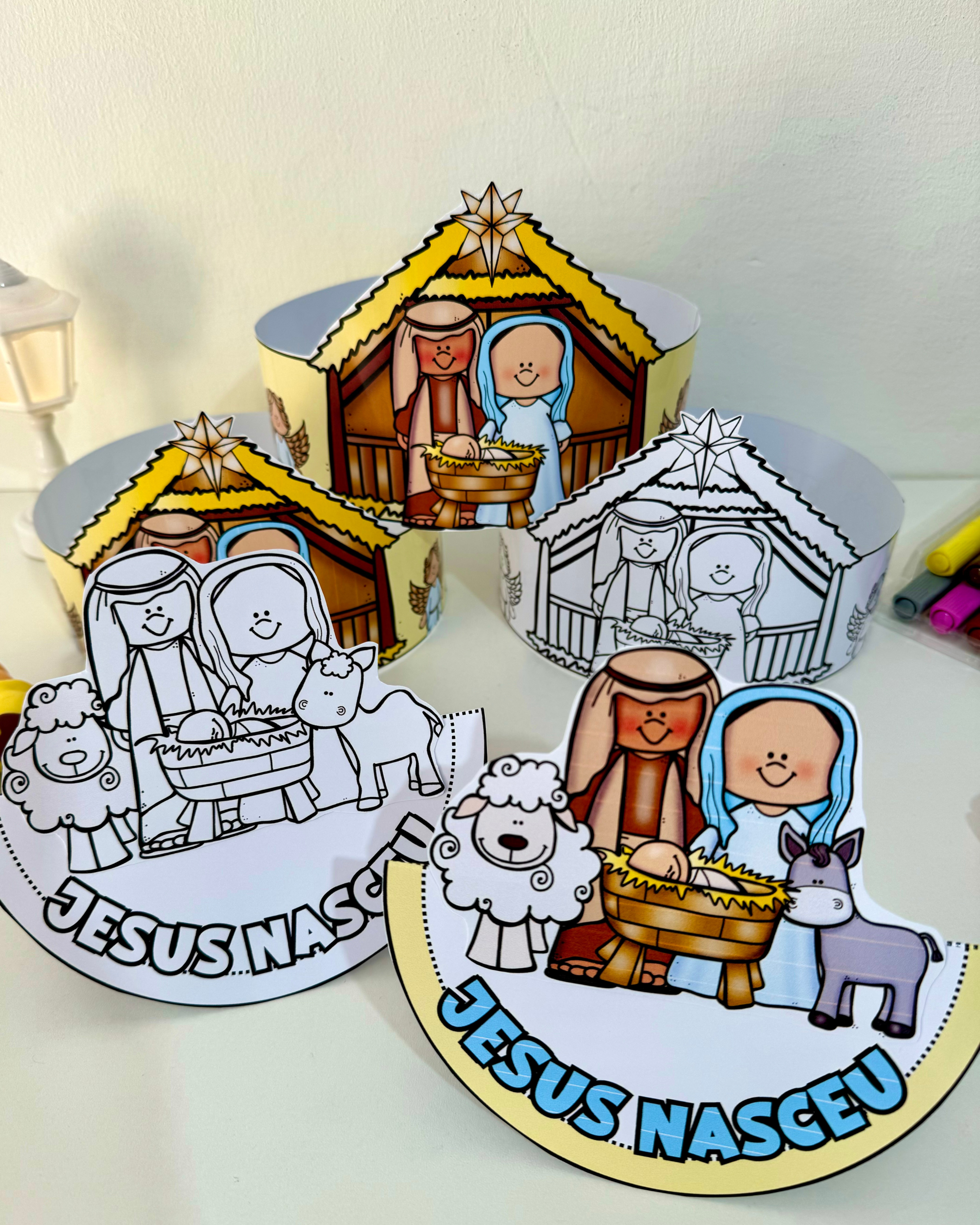 PRESÉPIO DANÇANTE E COROA