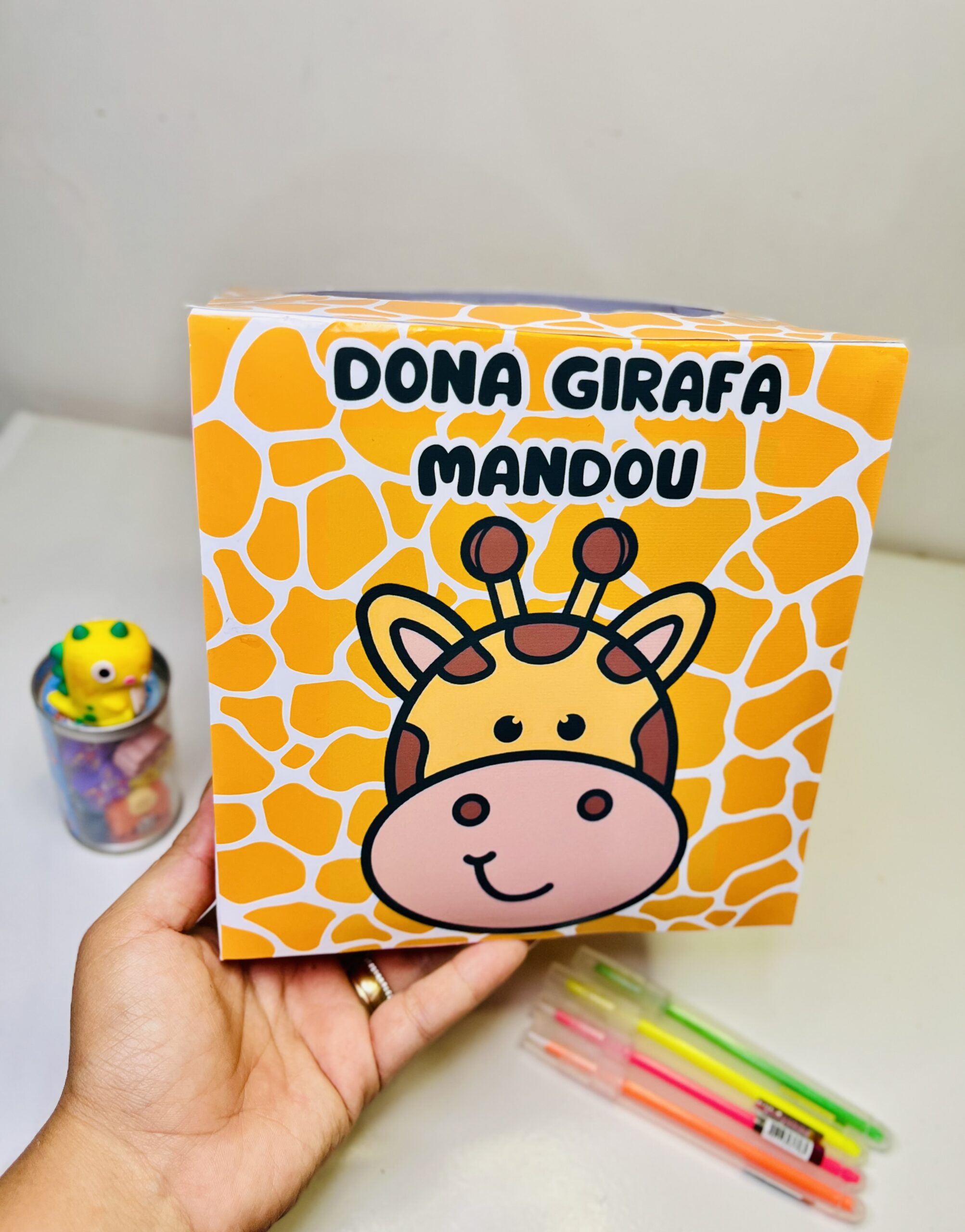 DONA GIRAFA MANDOU - Imagem 2