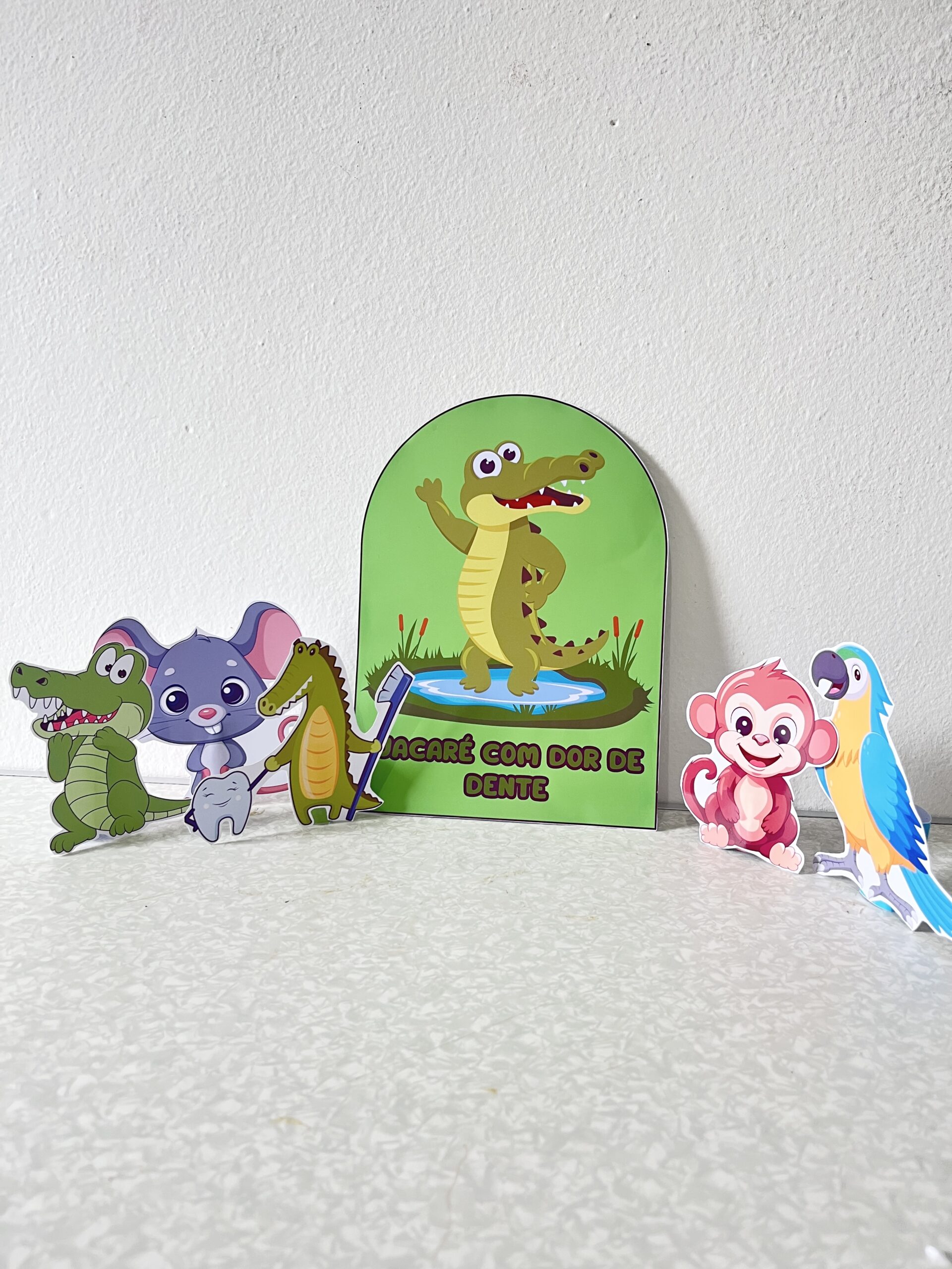 JACARÉ COM DOR DE DENTE