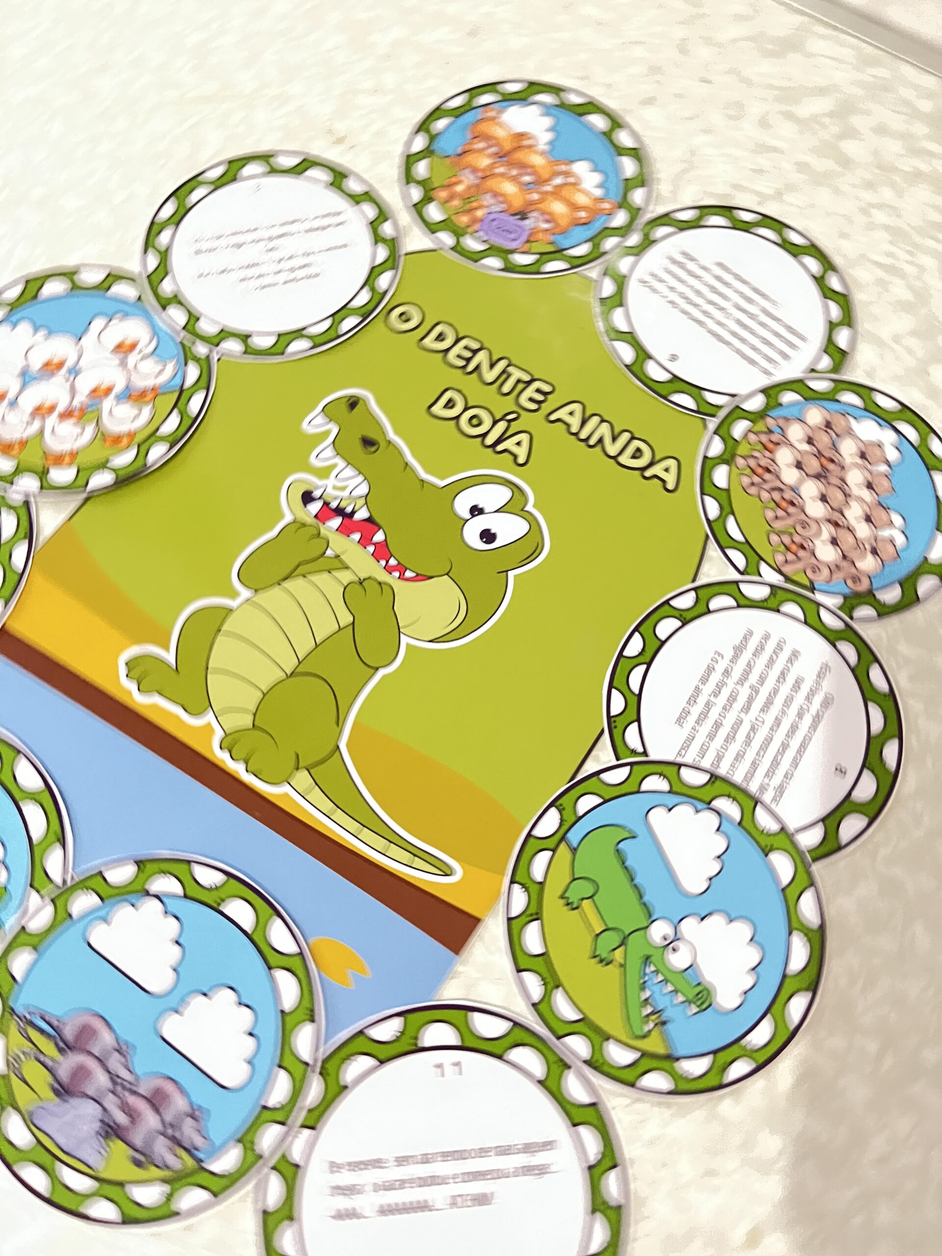 🦷🐊 Luva Interativa – "E o Dente Ainda Doía"! 🎭📖